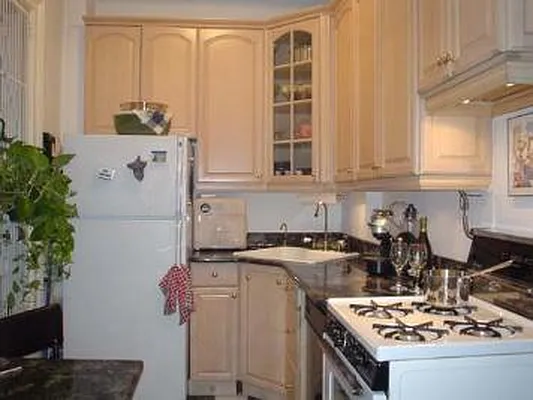 Rented by Corcoran | media 2