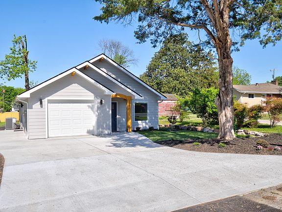 3rd image of 1301 Prater Rd