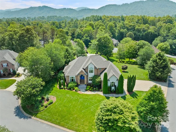 71 Portobello Rd, Arden, NC 28704