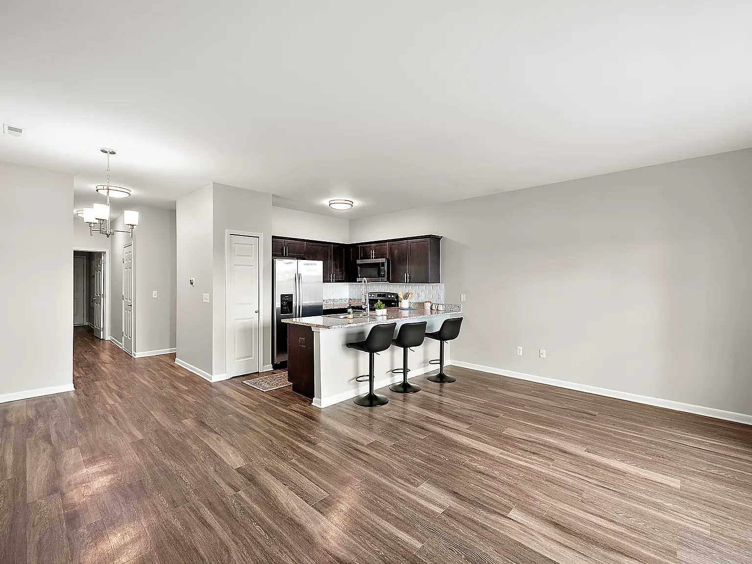 2 bed, 2.5 bath, 1440 sqft, $1,975 — Photo 3