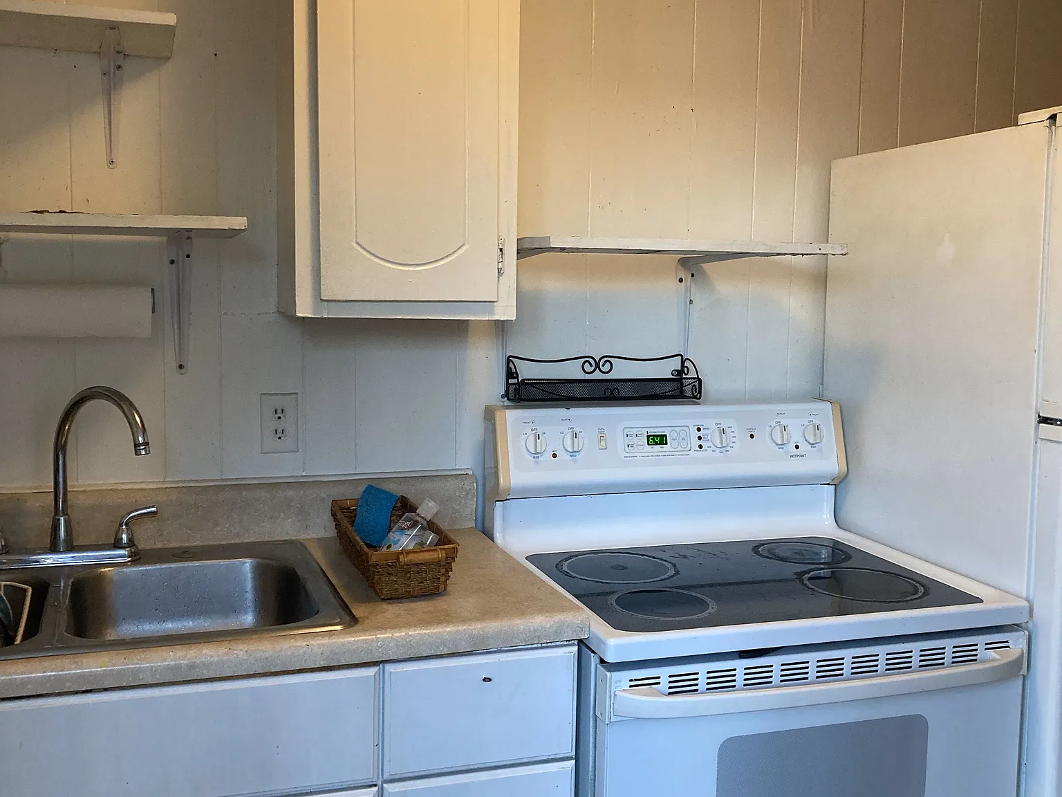Studio, 450 sqft, $1,300 — Photo 2