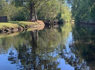 11020 Canal Dr, Theodore, AL 36582