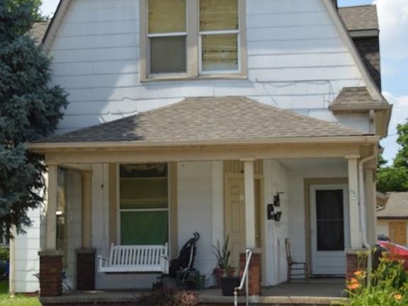 View from 7th St. - Unit # 6 is upstairs facing 7th St.