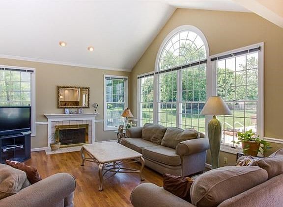 4th image of 1623 Ashford Oaks Ct