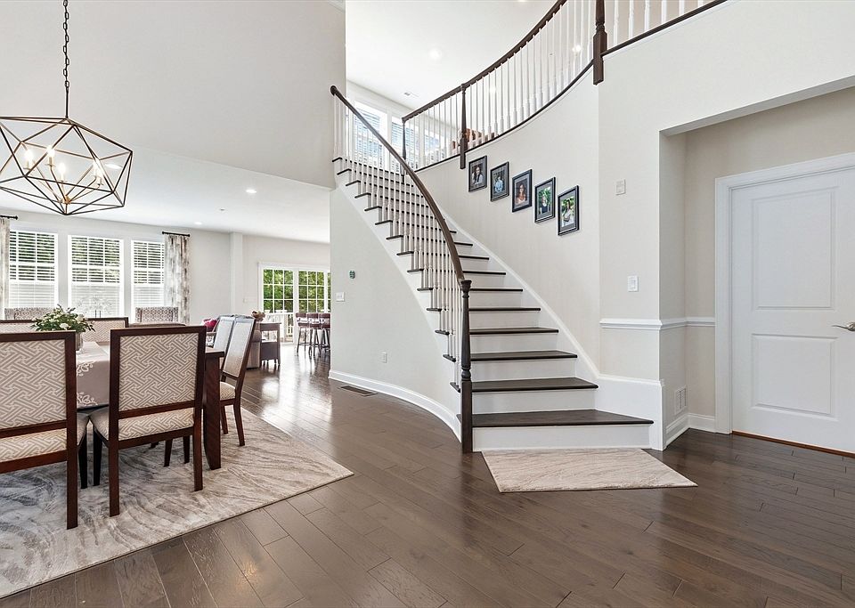 1st image of 85 Phoebe St #46
