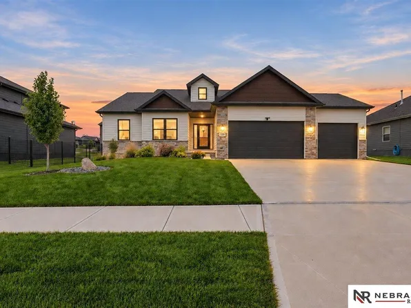 11010 N 169th St, Bennington, NE 68007