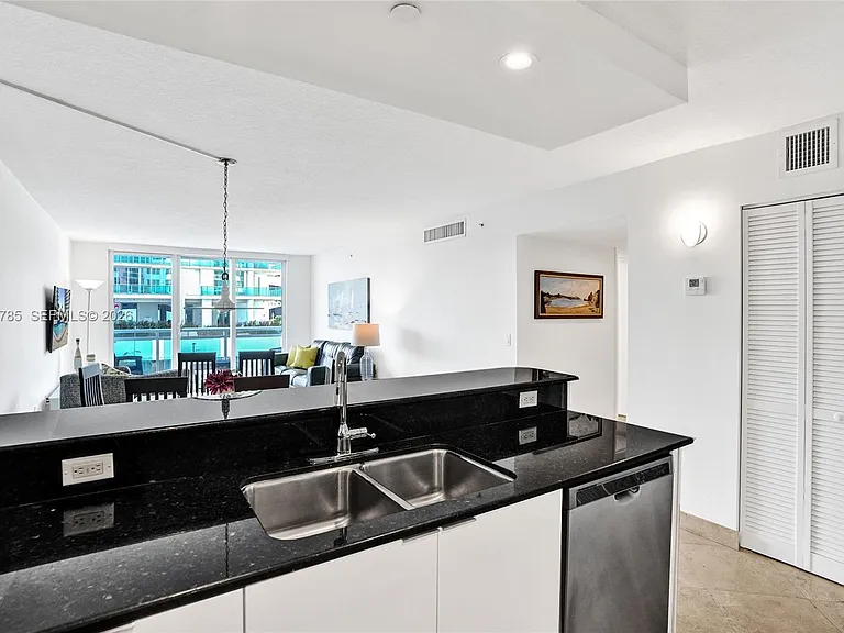 6917 Collins Ave #503 — Photo 12