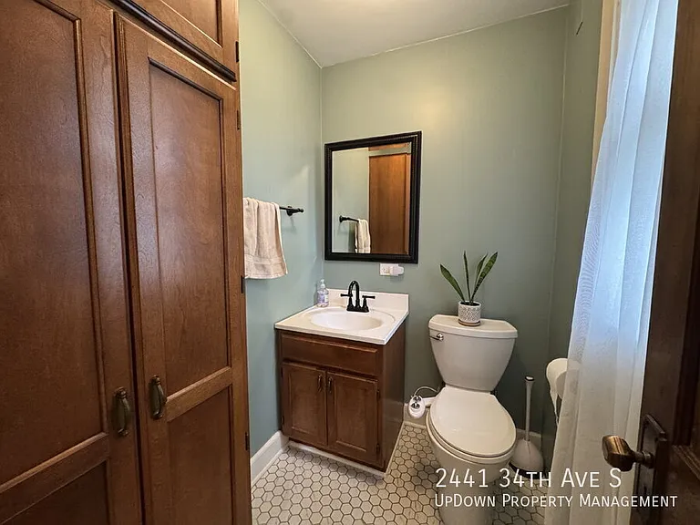 2441 34th Ave S — Photo 10