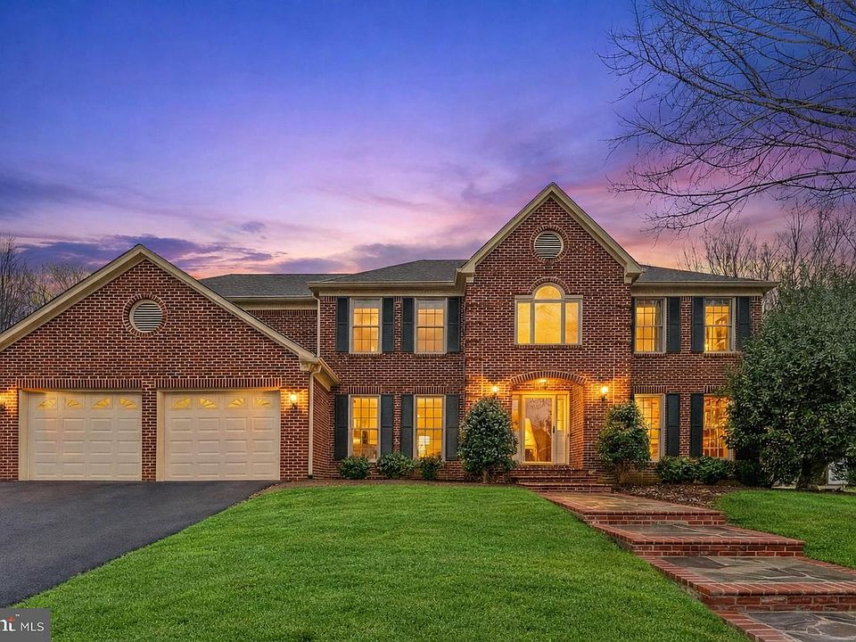 1st image of 15197 Wetherburn Dr