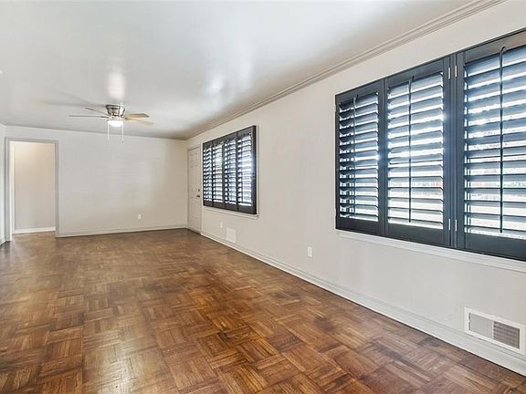 5th image of 2107 Carlton Way