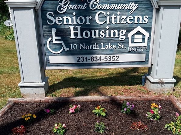 10 N Lake St #13045152