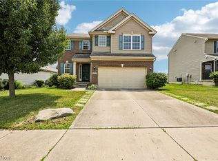 5028 Dayflower Dr, Tipp City, OH 45371