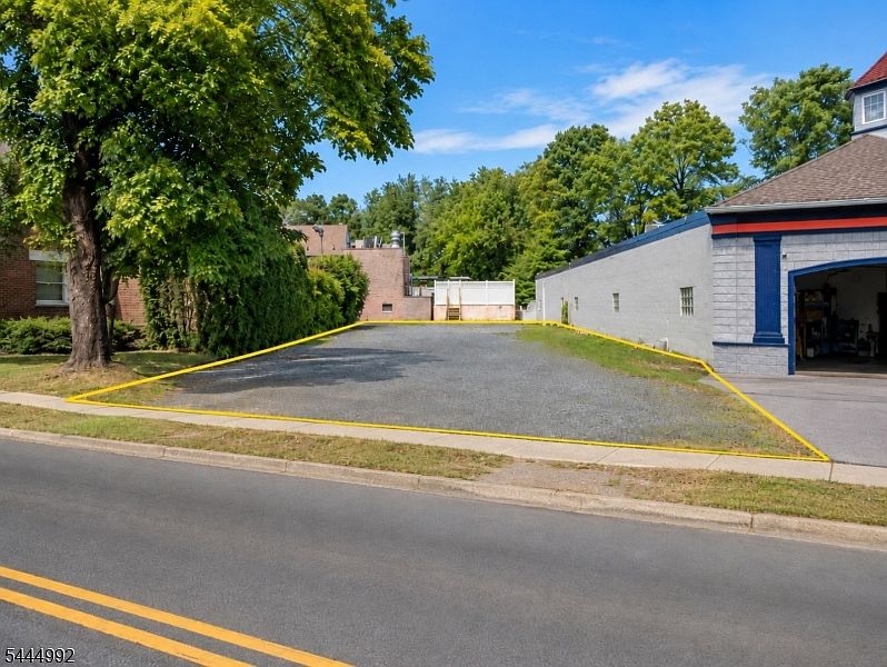 1st image of 211 South Ave
