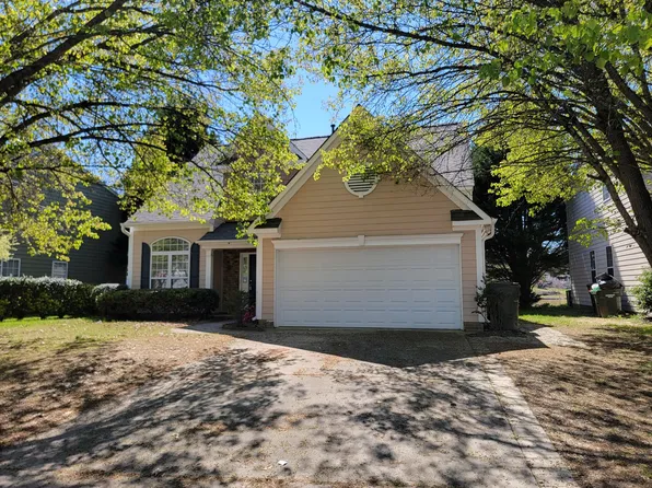 412 N Waters Edge Dr, Durham, NC 27703