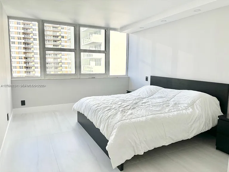 2030 S Ocean Dr #806 — Photo 22
