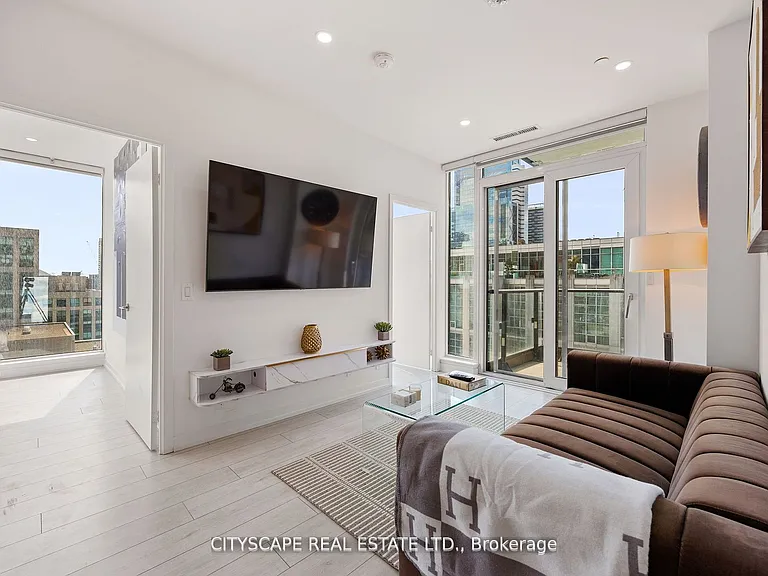 55 Mercer St S #1802 — Photo 12