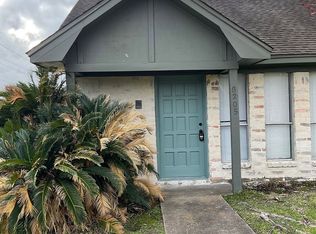 8205 Heartfield Ln, Beaumont, TX 77706