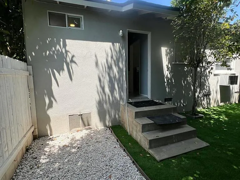 253 E Center St — Photo 19