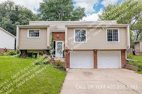 4811 S 65th St Photo 1