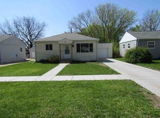 2413 W 6th St, Hastings, NE 68901