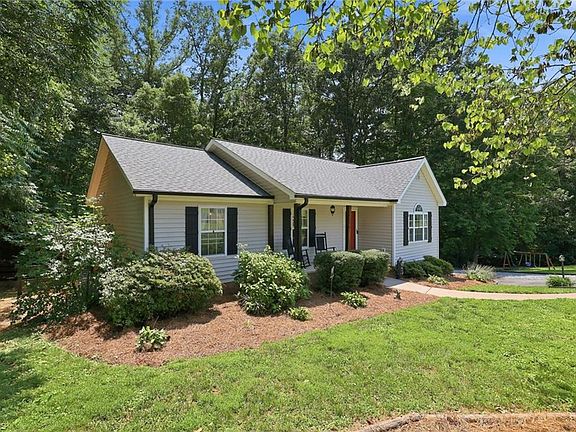 2nd image of 1035 Trinity Place Rd