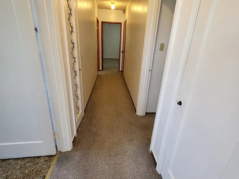 906 Balra Dr — Photo 31
