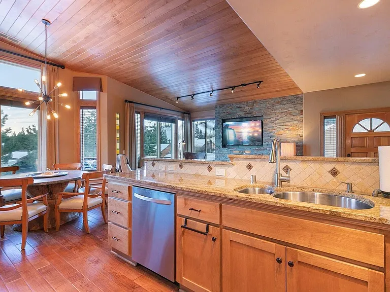 12617 Bear Meadows Ct — Photo 5