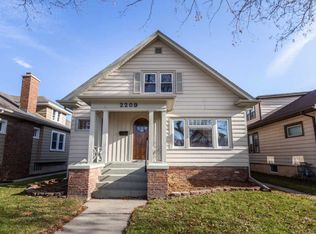 2209 Geneva St, Racine, WI 53402