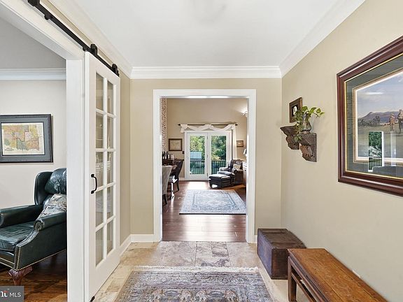 4th image of 7828 Country Club Ln