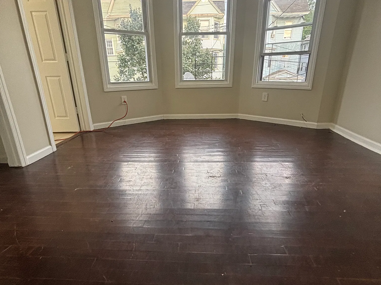 4 bed, $2,550 — Photo 3