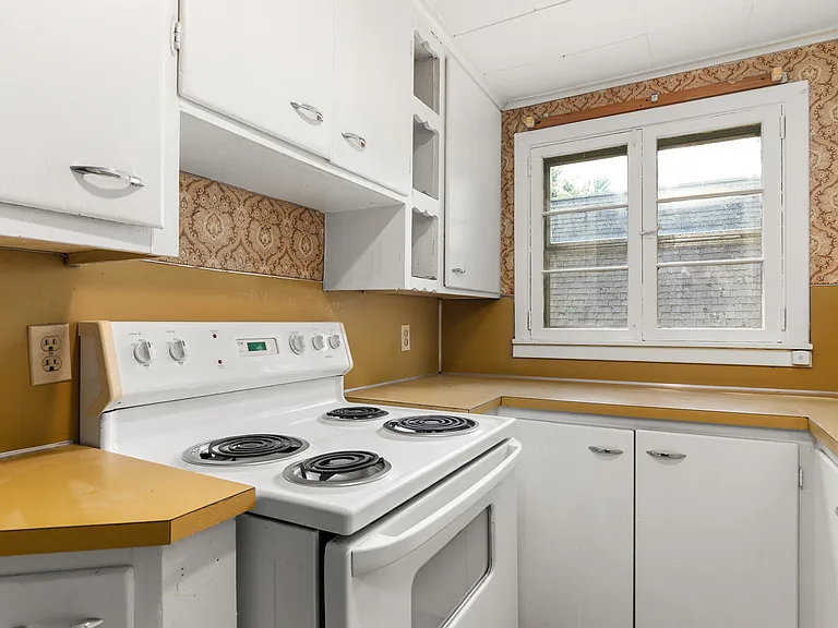 1104 S Walnut St #2 — Photo 5