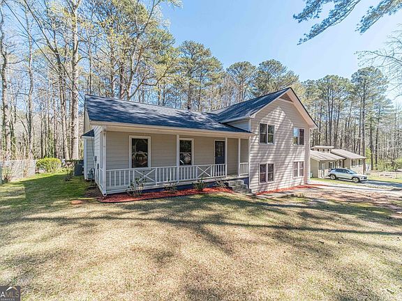 3rd image of 1086 Oak Rd SW