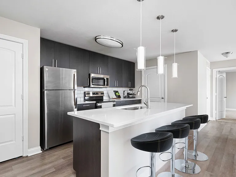 Beautiful Kitchen with Island