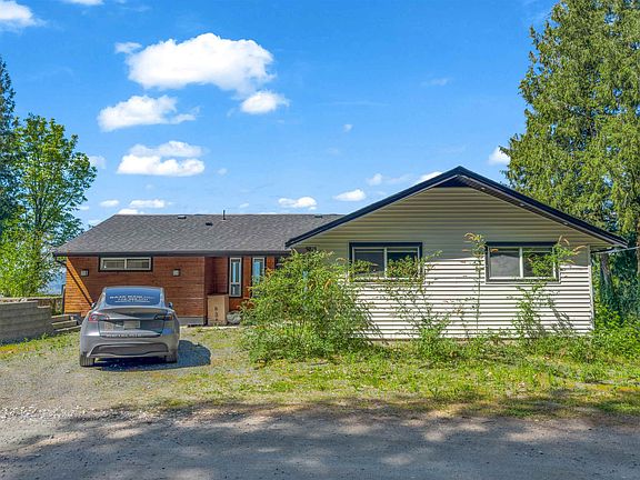 4th image of 36566 Sumas Mountain Rd