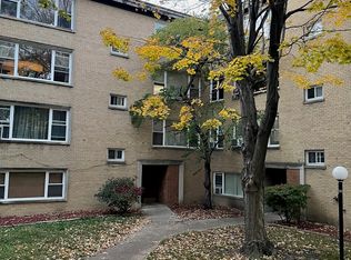 6142 N Damen Ave #2F, Chicago, IL 60659