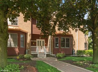 1612 N Clarence Ave, Arlington Heights, IL 60004