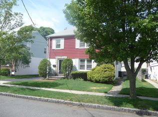 81 Graywood Rd, Port Washington, NY 11050