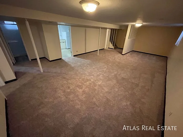 640 E Easter Ave — Photo 29