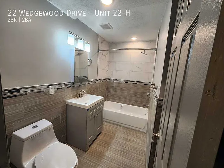 22 Wedgewood Dr #22-H — Photo 16