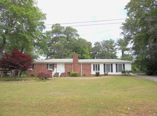 112 Ridgeway Rd, Gaffney, SC 29340