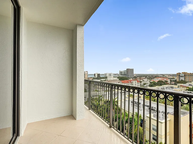 651 Okeechobee Blvd #1010 — Photo 31
