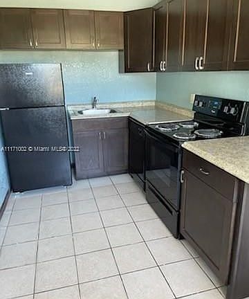 3rd image of 1571 NE 43rd Ct #1571
