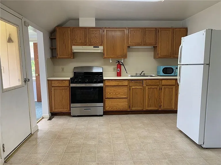 61 Church St #4 — Photo 3