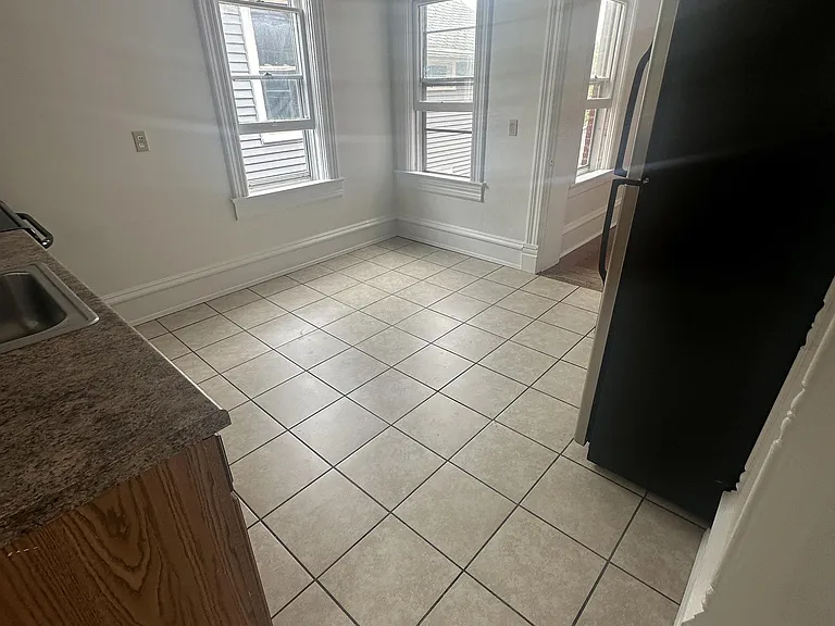 733 Rose St — Photo 6
