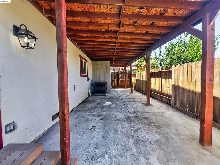 2322 Peachtree Cir #ADU — Photo 18