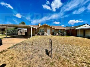 1033 Kings Rd, Moore, OK 73160