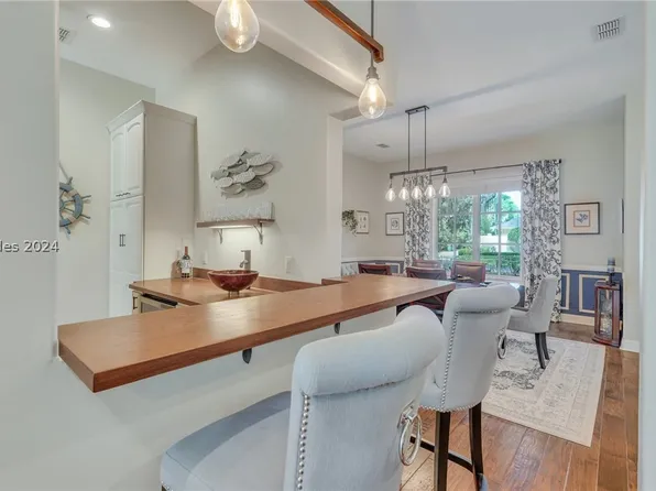 26 Old Fort Dr, Hilton Head Island, SC 29926