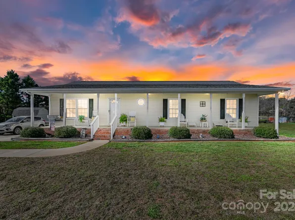 5465 McGinnis Ln, Stanfield, NC 28163