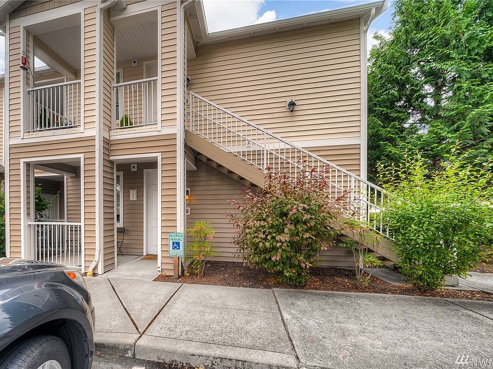 1st image of 10015 186th Pl E Unit 108