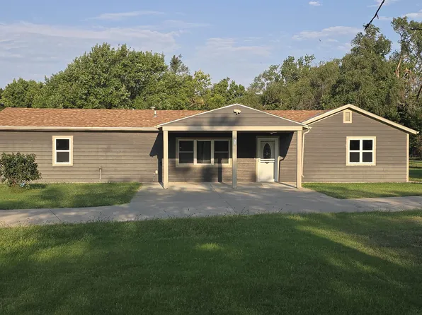 1301 N Front St, Salina, KS 67401